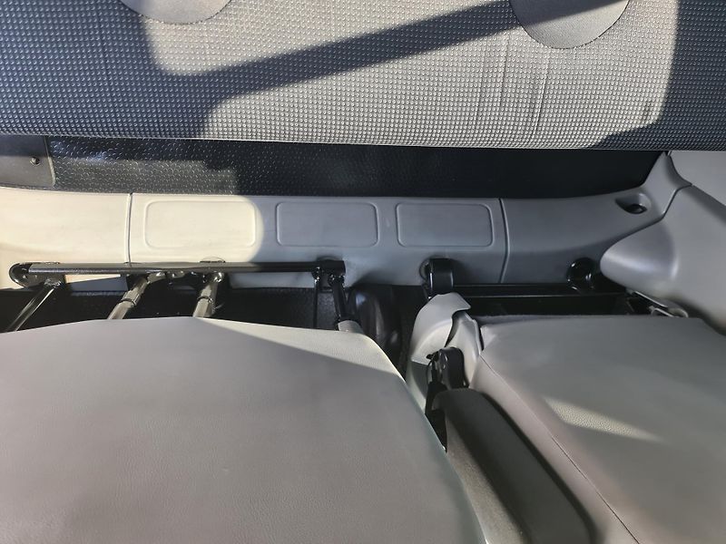 Opel Vivaro (2012) LONG 2.0 CDTi HRADEC KRÁLOVÉ - fotka 26 z 89