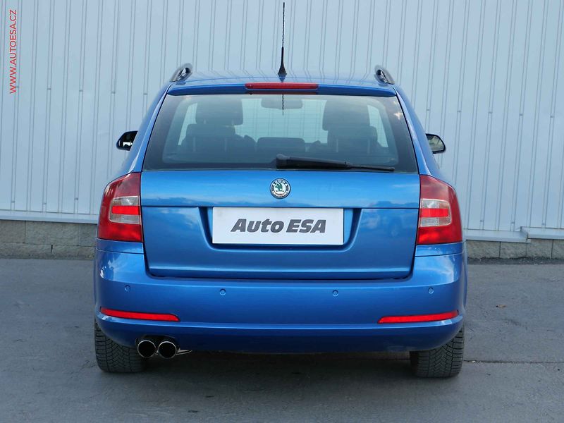 Škoda Octavia (2006) 2.0 TFSi, RS - fotka 5 z 15