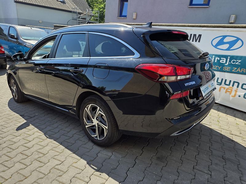 Hyundai i30 1.0-AUTOMAT-KAMERA-TEMPOMAT - fotka 5 z 14