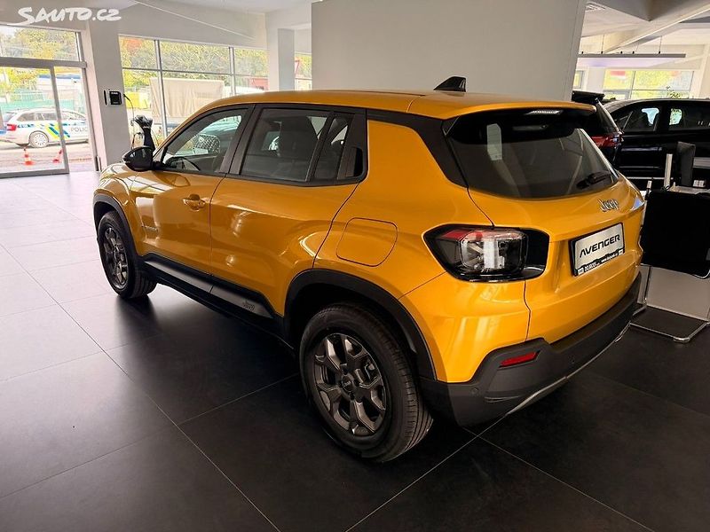 Jeep Avenger (2026) 1,2 100k Longitude - skladem - fotka 7 z 18