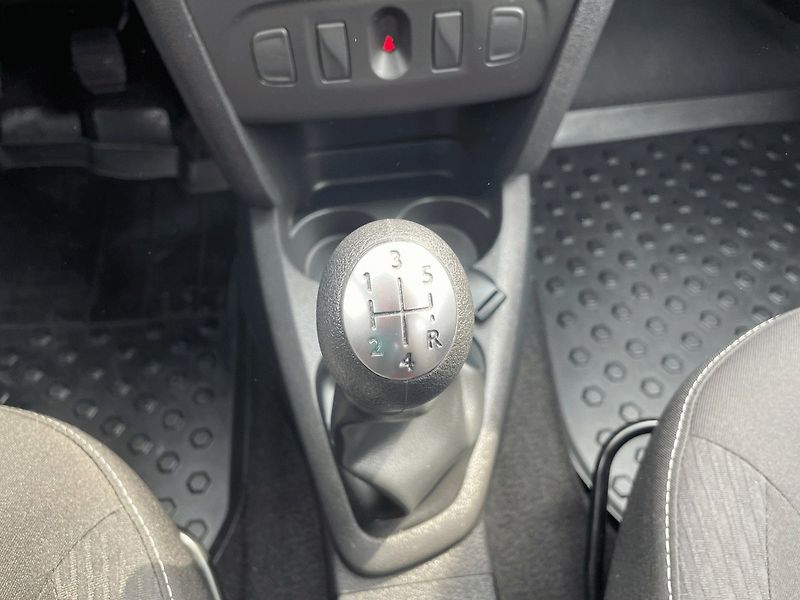 Dacia Logan (2020) 1.0 TCe,54kW,Klima - fotka 19 z 28