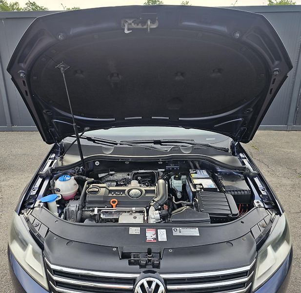 Volkswagen Passat 1.4 TSI 90kW,NAVI,VÝHŘEVY - fotka 41 z 50