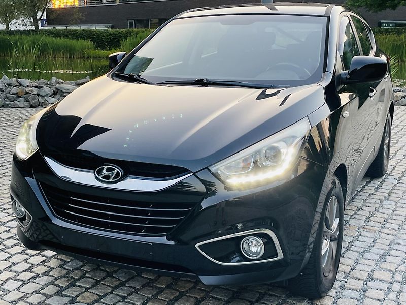 Hyundai ix35 2.0i AUTOMAT VYHŘEV TAŽNÉ - fotka 4 z 43