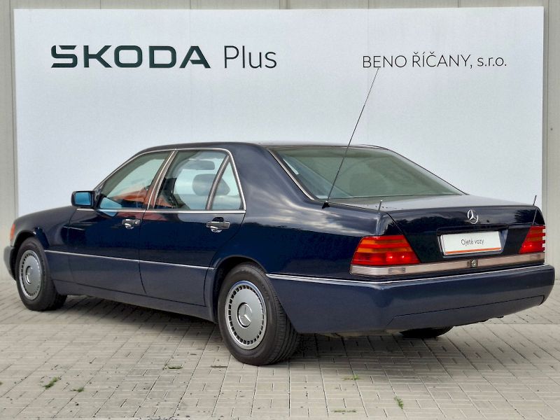 Mercedes-Benz Třídy S (1991) 400 SEL 4,2i 210kW - fotka 21 z 31