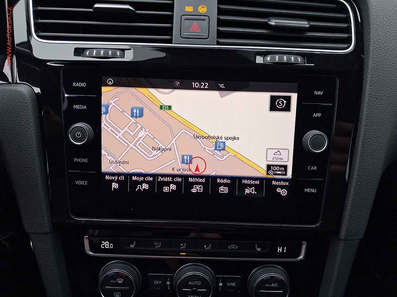 Volkswagen Golf (2018) 2.0 TDi, Join, LED, navi - fotka 17 z 18