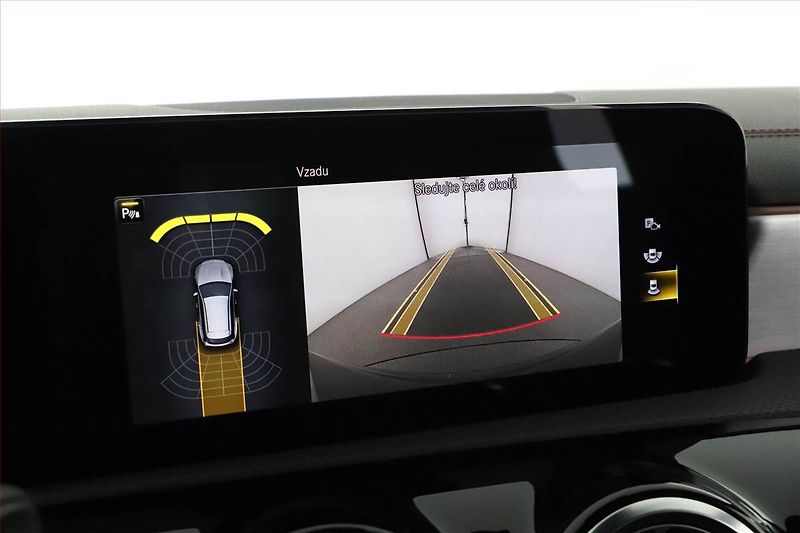 Mercedes-Benz CLA (2021) 200 - fotka 18 z 21