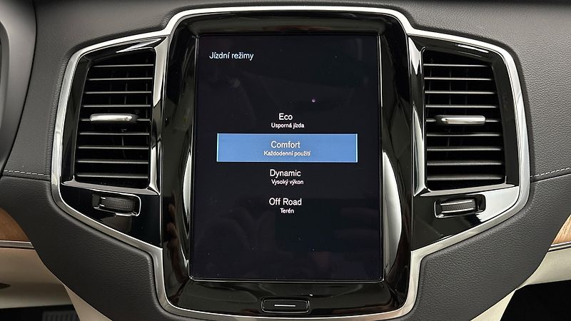 Volvo XC90 2.0 B5 AUT AWD Inscription - fotka 30 z 32