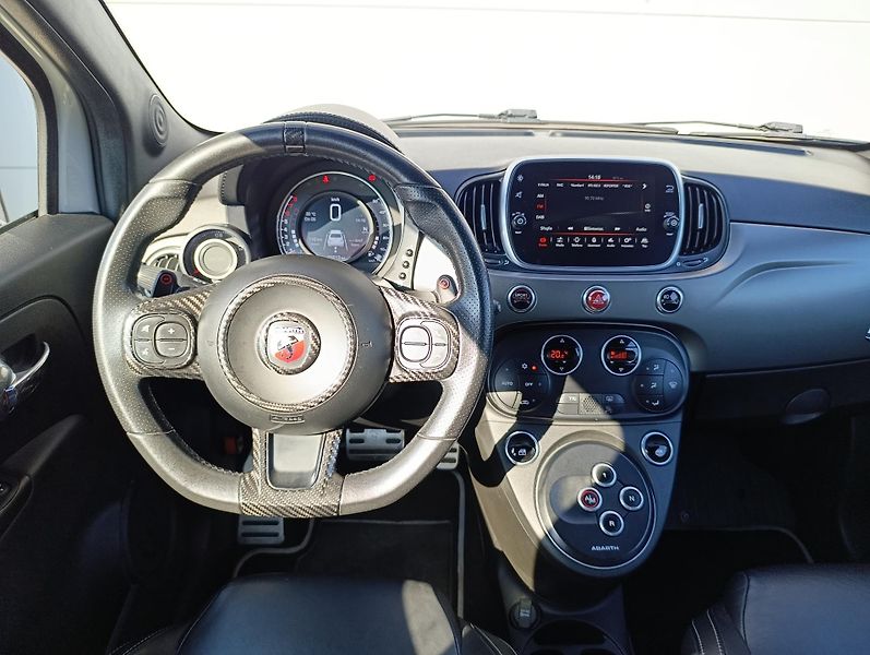 Fiat 500 ABARTH 121kW AKRAPOVIČ - fotka 22 z 32