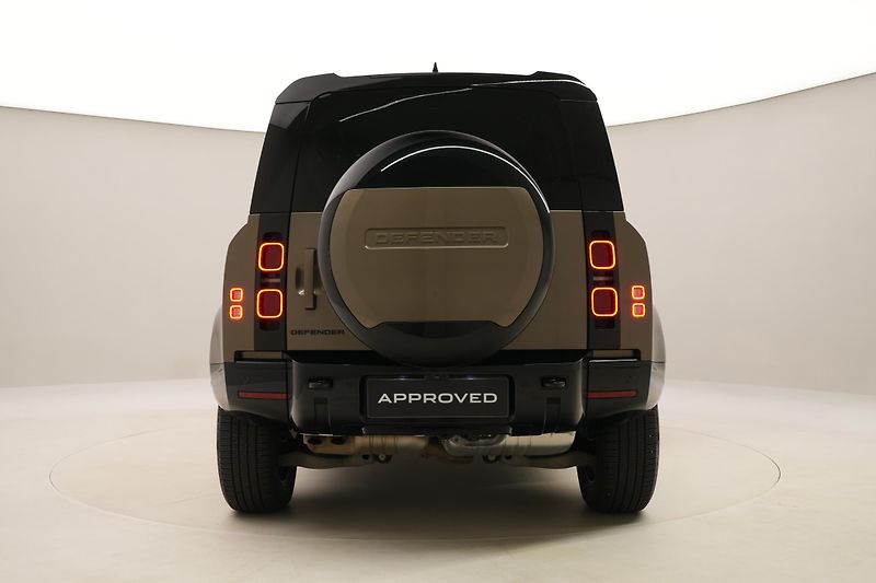 Land Rover Defender D300 X-DYNAMIC HSE AWD AUT CZ - fotka 11 z 53