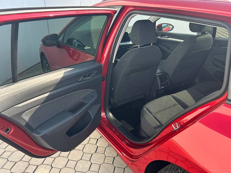 Volkswagen Golf Life 6G 1,5TSi - fotka 7 z 24