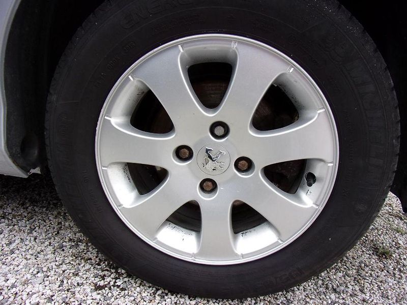 Peugeot 308 sw 1.6 - fotka 13 z 19
