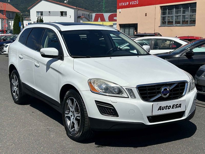 Volvo XC60 (2012) 2.4DS 4x4, ČR, servis.kniha - fotografie inzerátu