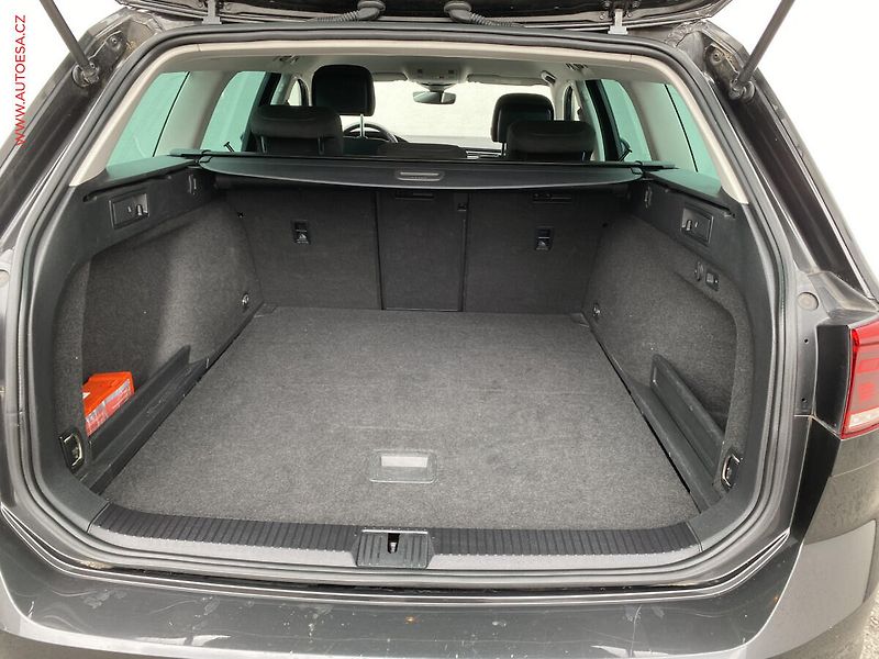 Volkswagen Passat (2021) 1.5 TSi, DSG, LED, navi - fotka 7 z 18