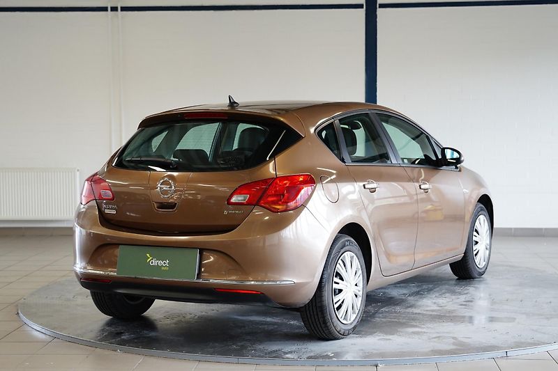 Opel Astra - fotka 4 z 6