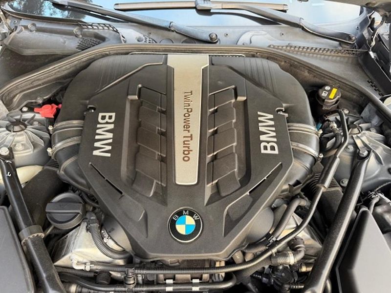 BMW Řada 6 650i xDrive, GC,CZ,TOP VÝBAVA - fotka 37 z 37