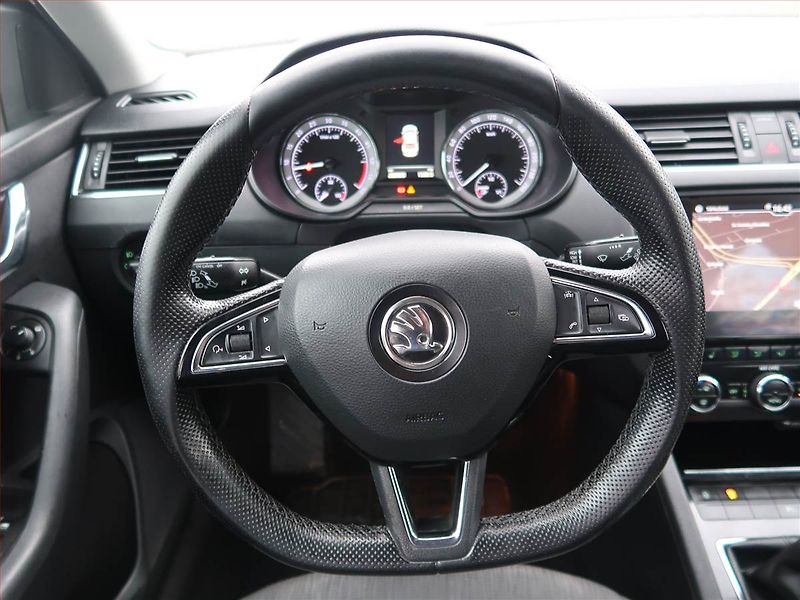 Škoda Octavia (2017) Ambition Plus 1.6 TDI, Navi - fotka 13 z 14