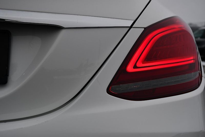 Mercedes-Benz Třídy C 200d PRAV. SERVIS MB 2xPNEU - fotka 55 z 55