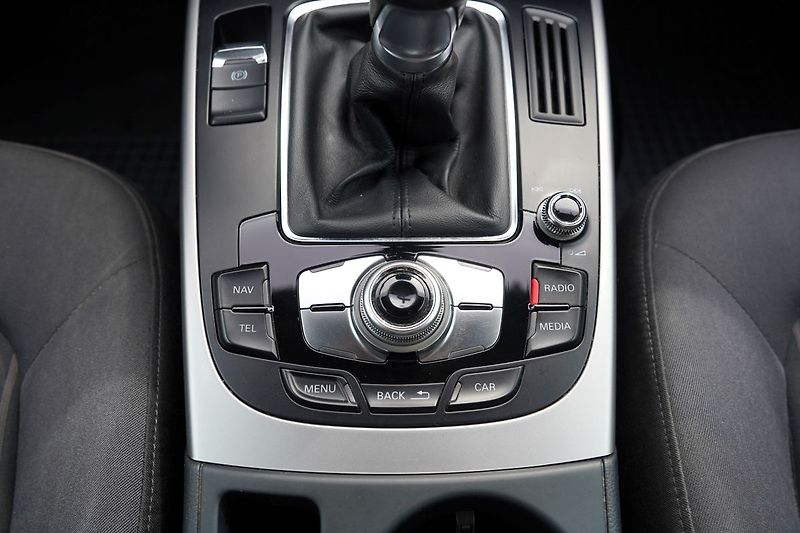Audi A4 2.0 TDI/manuál/180 PS - fotka 33 z 42