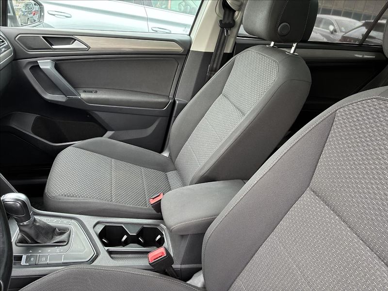 Volkswagen Tiguan Allspace 2,0 TDI PANO TAŽNÉ KAMERA 360 - fotka 11 z 34