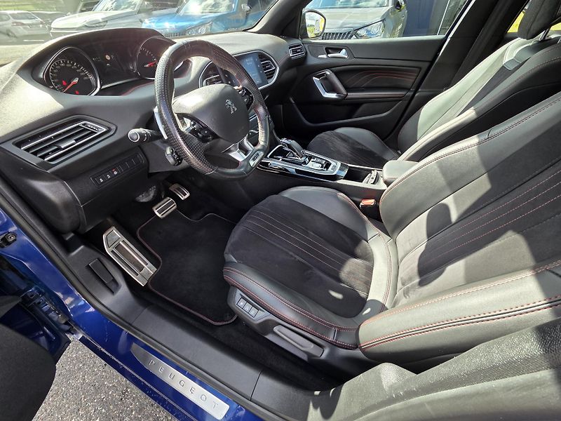 Peugeot 308 (2018) SW 2.0BHDi 180 GT EAT8 - fotka 9 z 38