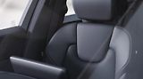 Volvo XC60 (2026) B5 PLUS BLACK + 4SERVIS/ZÁRUKA - náhled 17
