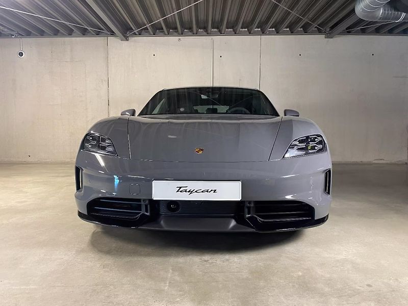 Porsche Taycan GTS PASM 360 HD-Matrix Pano - fotka 2 z 22