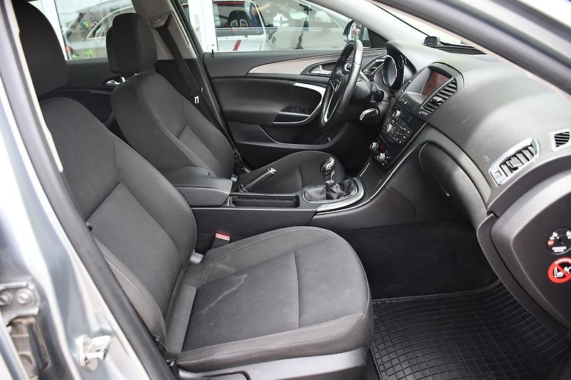 Opel Insignia 2.0CDTi  - fotka 14 z 40