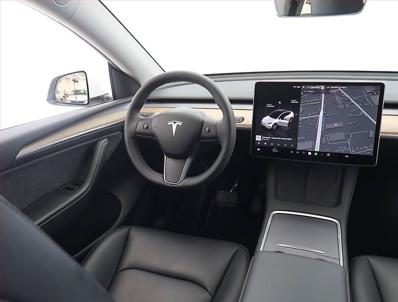 Tesla Model Y (2022) Long Range AWD 79kWh, SoH 93% - fotka 7 z 33