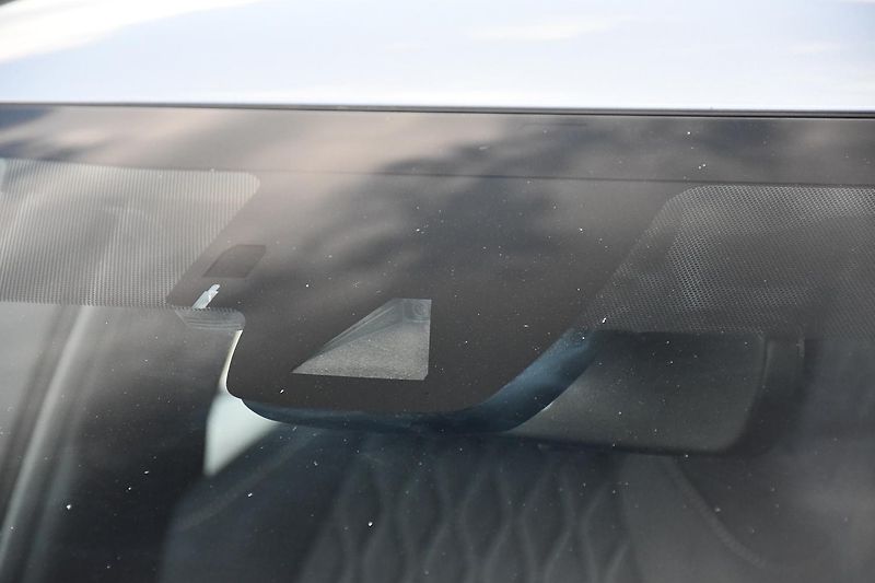 Toyota Corolla 1,5 VVT-i DYNAMIC FORCE COMFOR - fotka 46 z 50