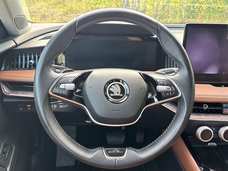 Škoda Superb (2024) 2.0 TDI 4x4 DSG L&K - fotka 20 z 33