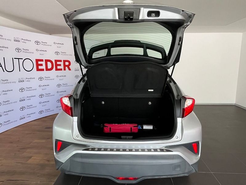 Toyota C-HR Hybrid 1.8 VVT-i E-CVT Active - fotka 7 z 26