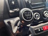 Peugeot Boxer FURGON L1H1 2.2 BlueHDi 120k - náhled 22