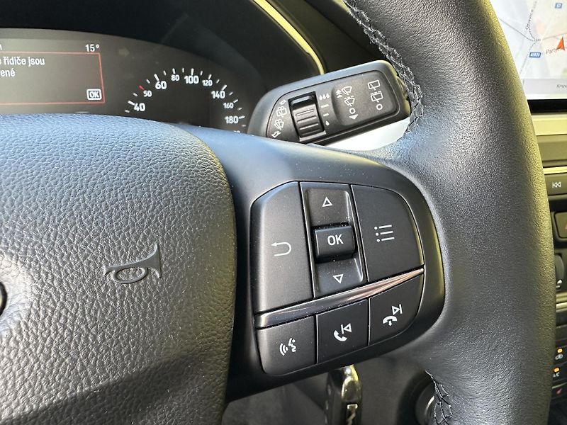 Ford Focus (2019) 1.5EcoBlue/88kW*KOMBI*1.Maj.TZ - fotka 12 z 39