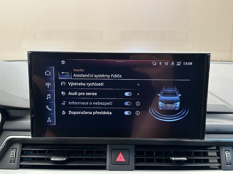Audi A4 Avant (2021) 30 TDi S-line Bussines S troni - fotka 18 z 21