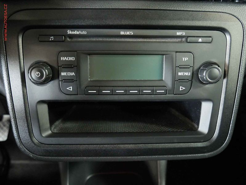 Škoda Fabia (2012) 1.4i, 1.maj,ČR, servis.kniha - fotka 13 z 16