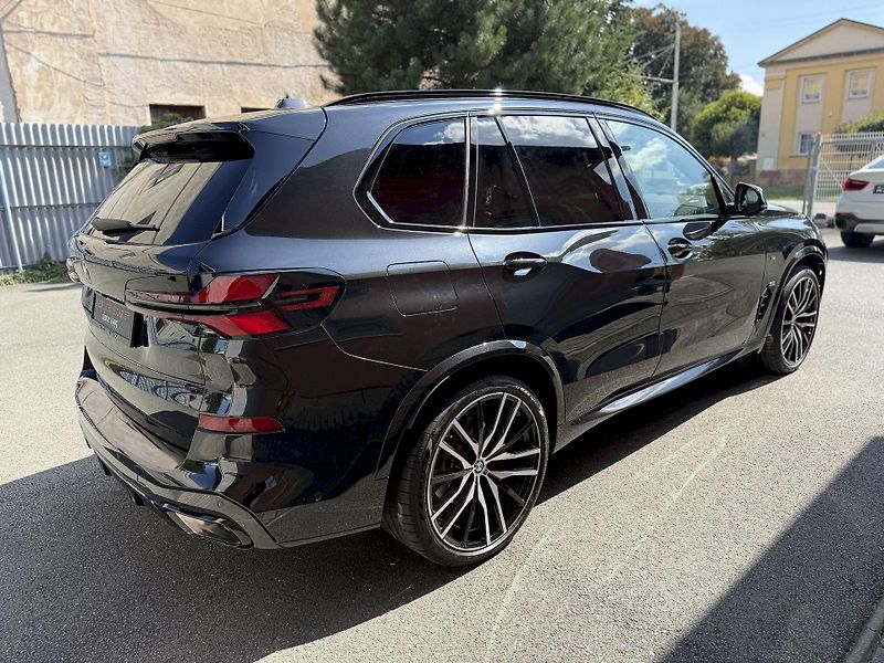 BMW X5 xDrive40d M-PRO Individual AIR - fotka 7 z 53