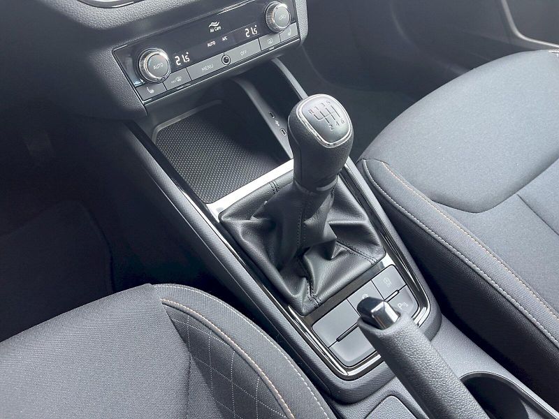 Škoda Kamiq (2023) 1.0 TSI 81 kW Fresh Ambition P - fotka 12 z 32