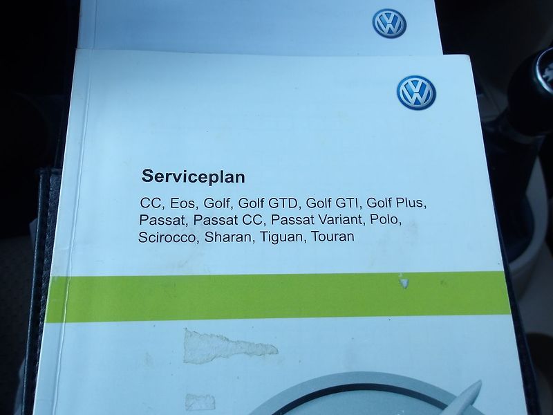 Volkswagen Touran 2,0TDi 103kW PANORAMA ! - fotka 29 z 33
