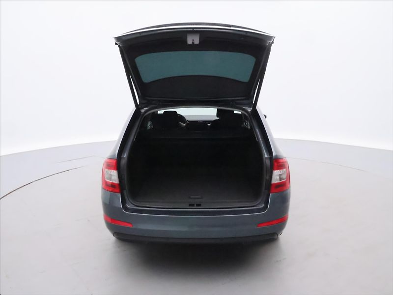 Škoda Octavia 1,6 TDI 81 kW JOY Aut.klima - fotka 9 z 24
