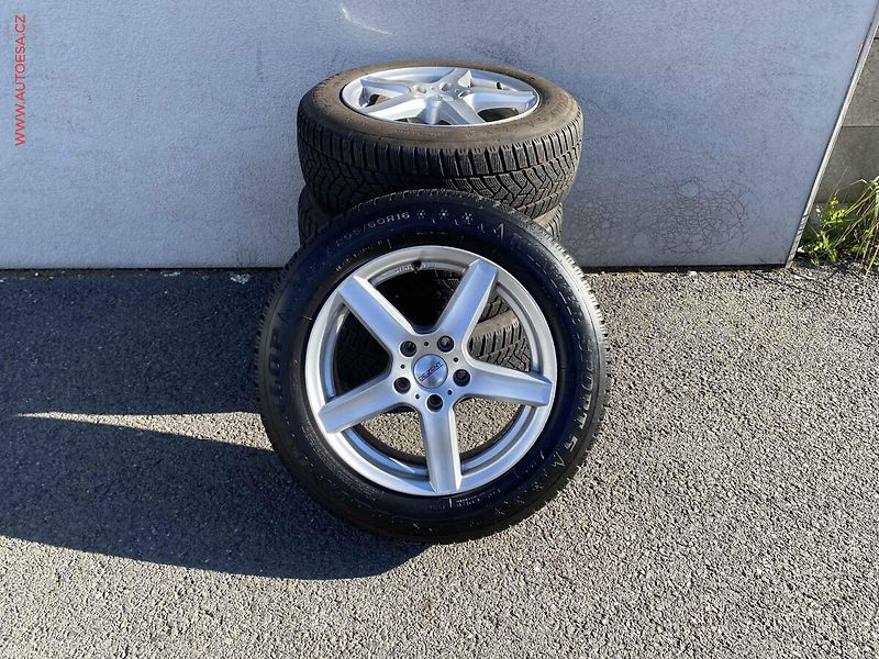 Volkswagen T-Roc (2018) 2.0 TSi 4x4, Highline, DSG - fotka 22 z 22