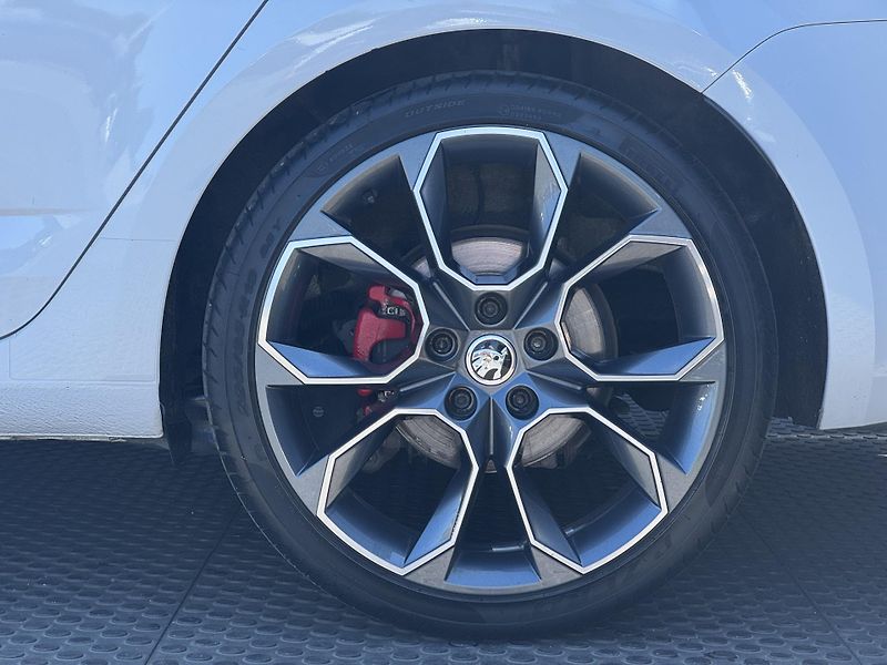 Škoda Octavia (2018) III RS230 2.0TSi MAN, Kessy    - fotka 41 z 44