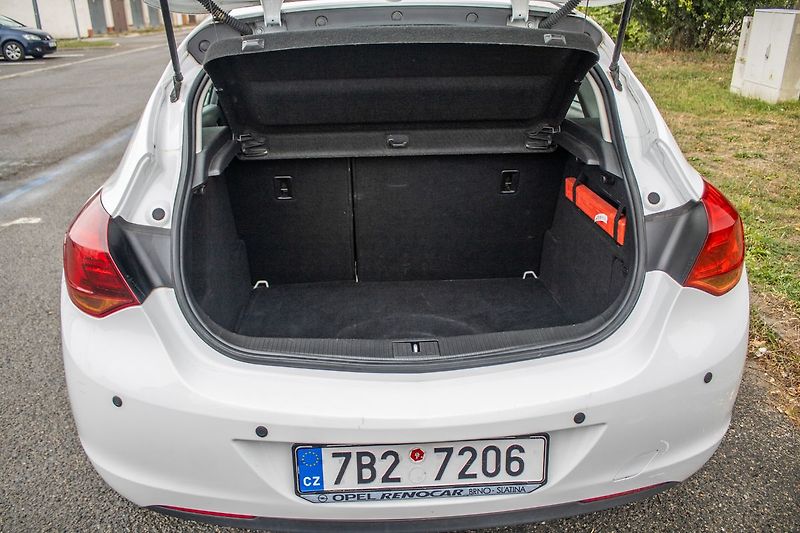 Opel Astra - fotka 22 z 22