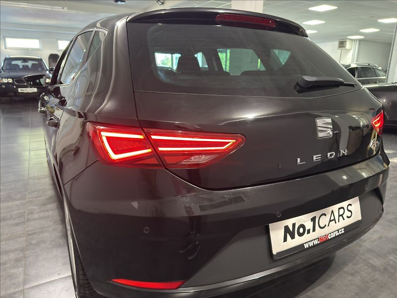 Seat Leon 2,0   TDI FR 110KW VIRTUAL ACC - fotka 34 z 42