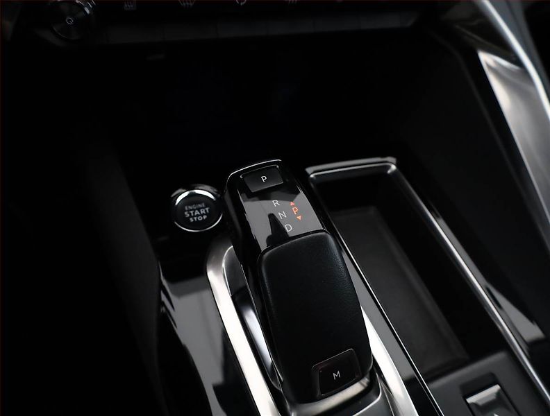 Peugeot 3008 (2023) 1.5 BlueHDi - fotka 11 z 16