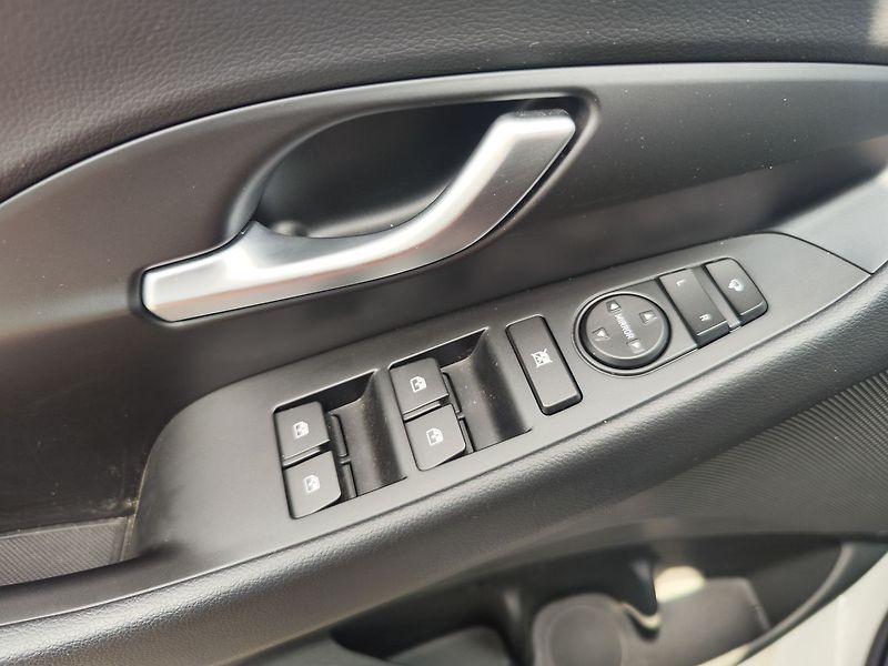 Hyundai i30 1.5 T-GDI/103kW Style - fotka 32 z 34