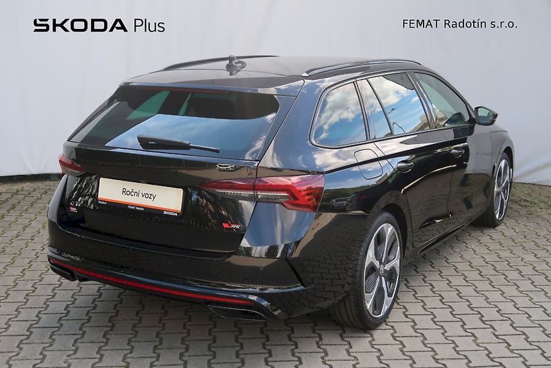 Škoda Octavia (2026) Combi 2,0 TSi/195 kW DSG - fotka 2 z 32