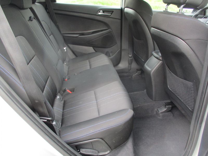 Hyundai Tucson 1.6 GDi 99kW*70tkm*KRÁSNÝ STAV - fotka 29 z 41