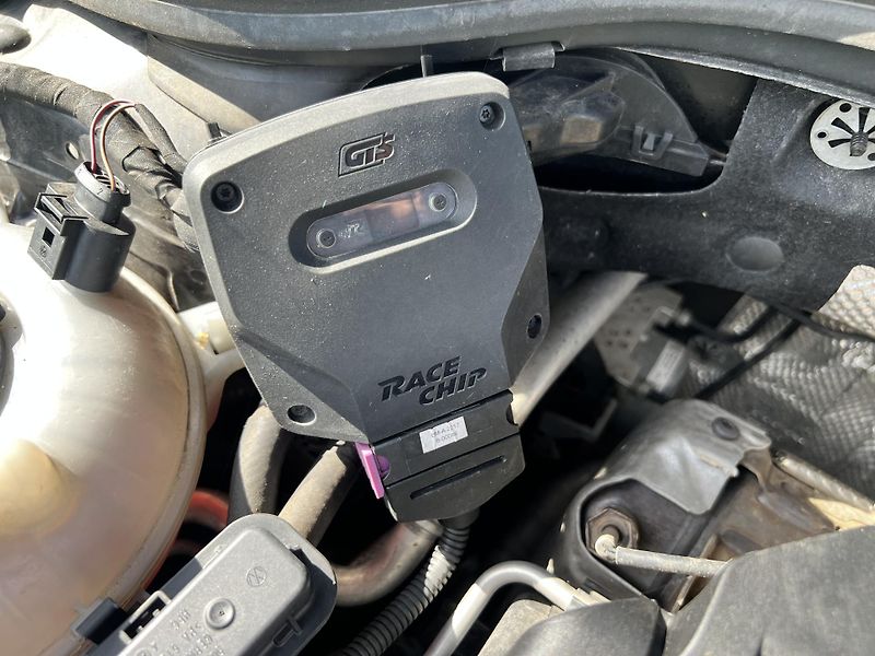 Škoda Octavia 2.0TDI 135KW,VRS,CHIP,TZ,NAVI - fotka 46 z 47