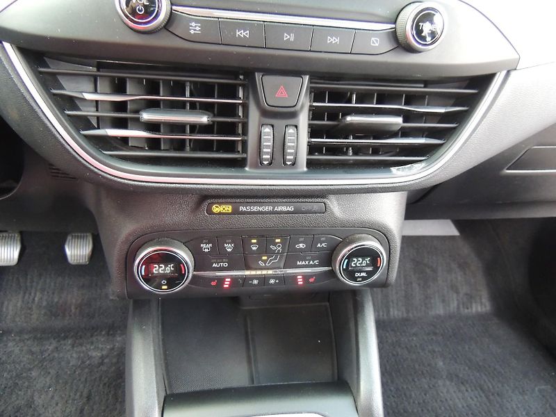 Ford Focus (2020) Combi 1.0i,92kw,ČR,1.majitel - fotka 24 z 44