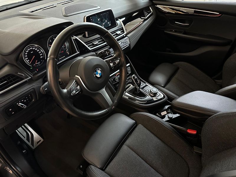BMW Řada 2 (2021) 216d - M Sport - CZ -1.Majitel - fotka 9 z 21